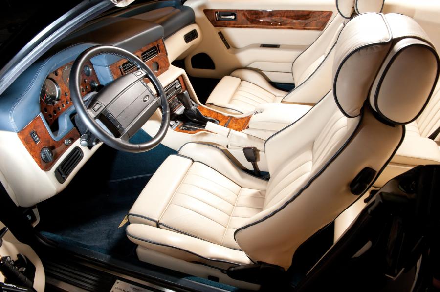 Интерьер Aston Martin Virage Volante 1997 года  (фото 8 из 10)